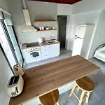 Apartament Shades Of View *